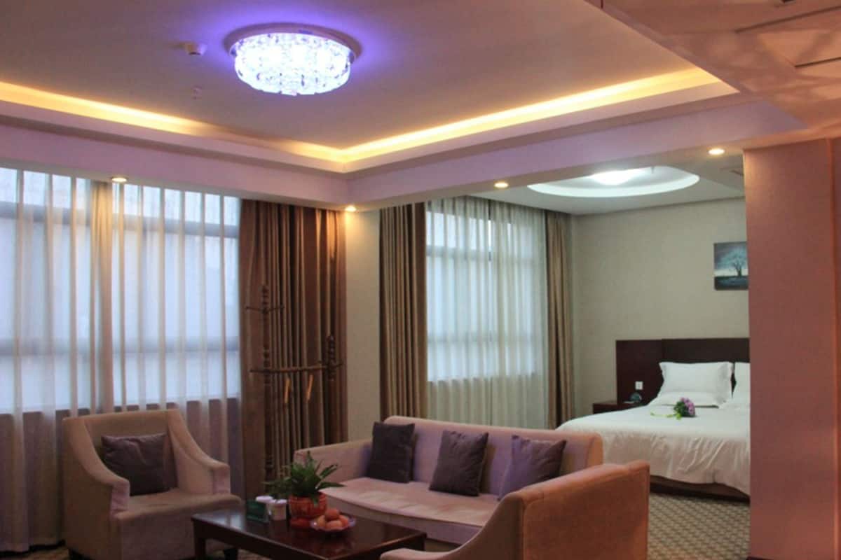 Suite | Cortinas blackout, tabla de planchar con plancha y wifi gratis