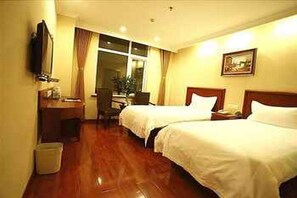 In-room safe, free WiFi