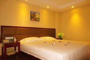 In-room safe, free WiFi
