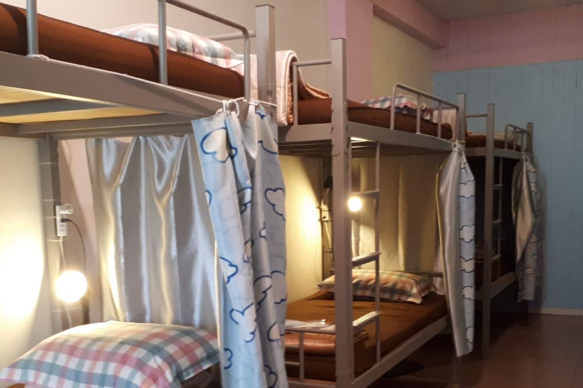 Desk, blackout curtains, free WiFi, bed sheets