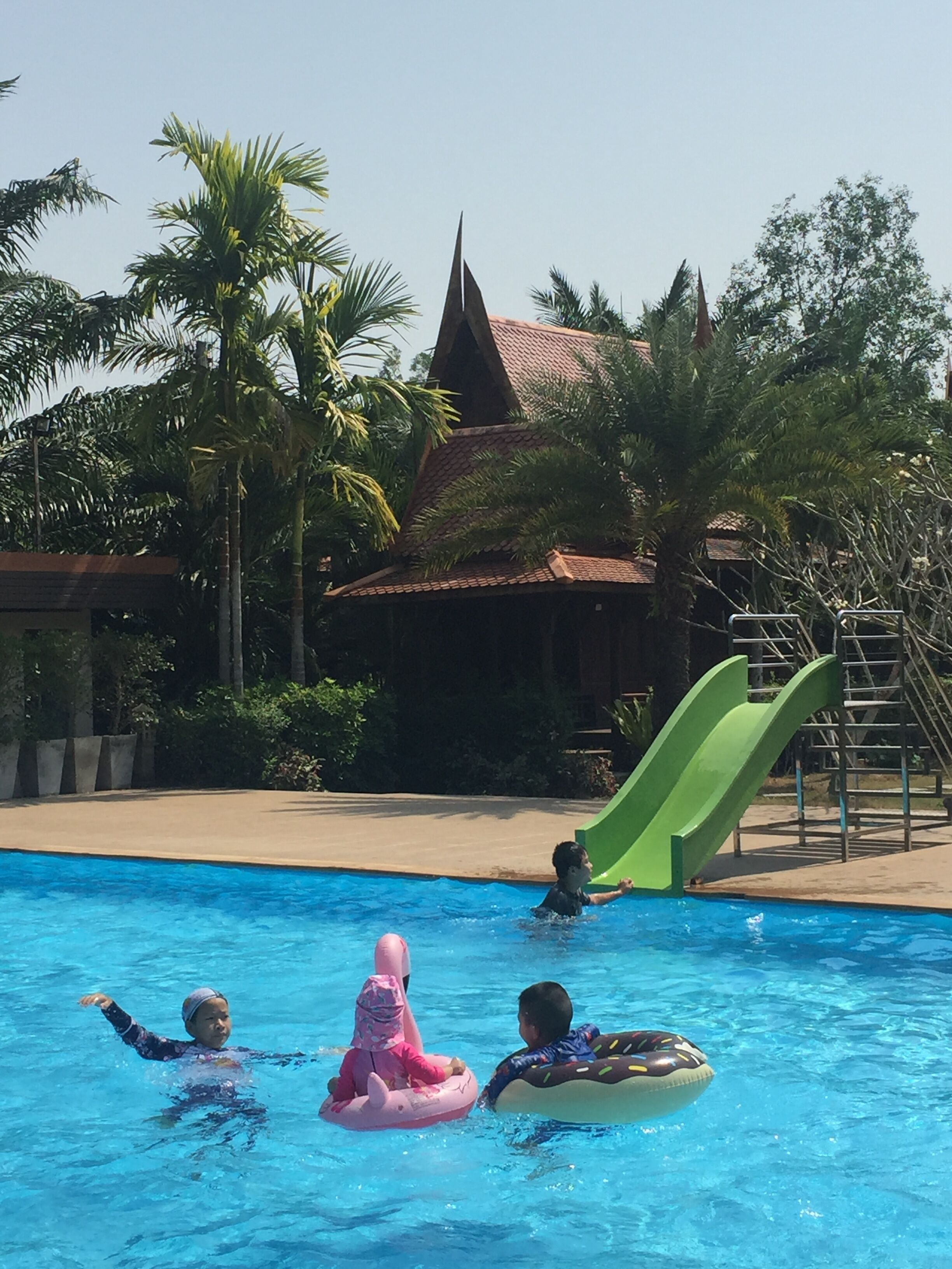 ด้านหน้าที่พัก