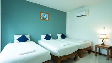 Habitación familiar | Escritorio, wifi gratis, ropa de cama y acceso para silla de ruedas