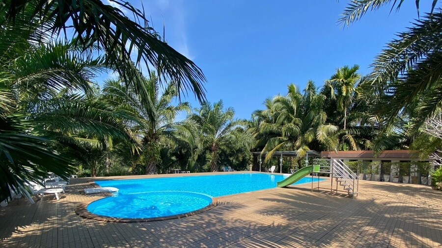 Lamphurai Riverside Resort and Spa