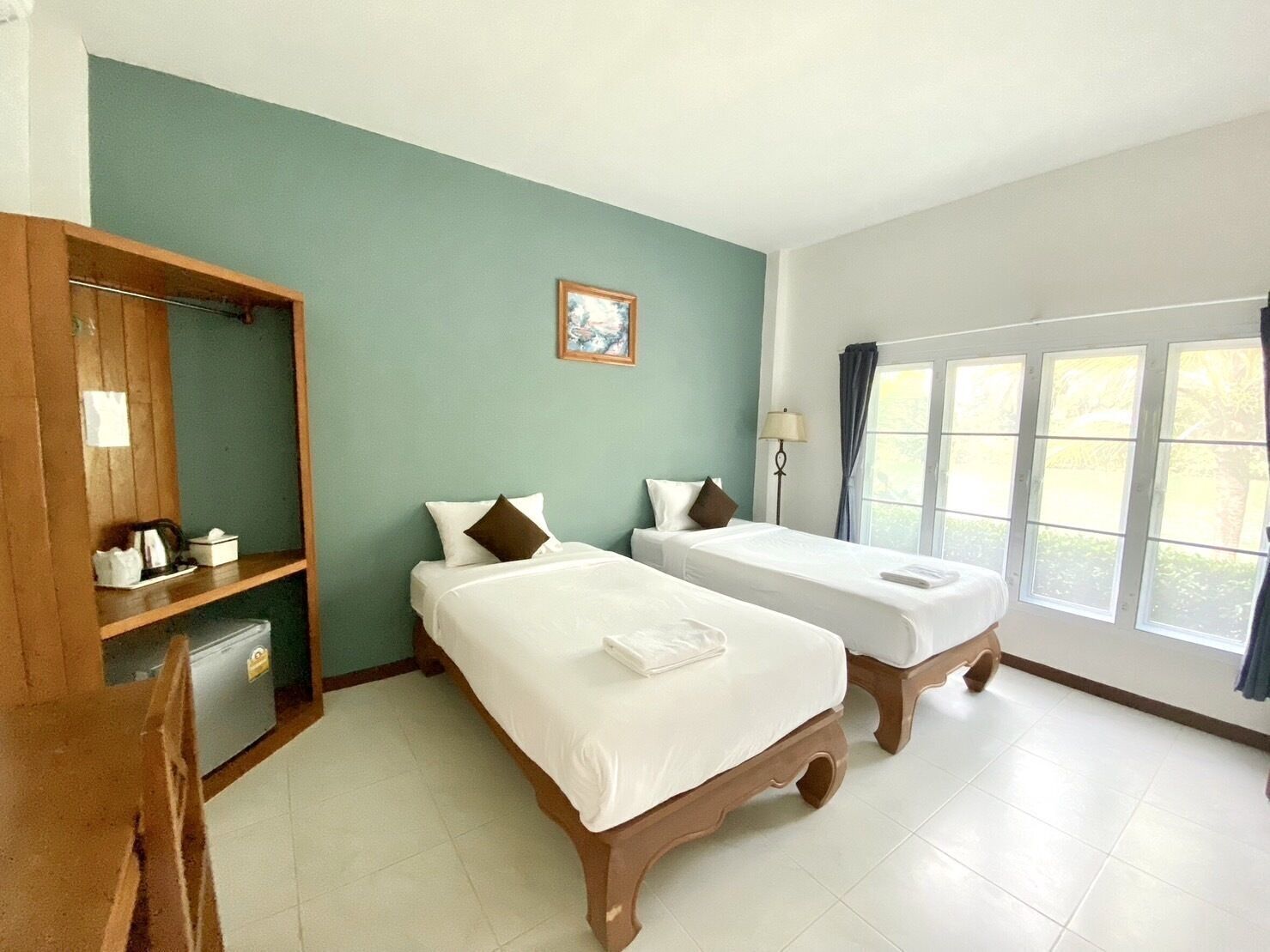 Desk, free WiFi, bed sheets, wheelchair access