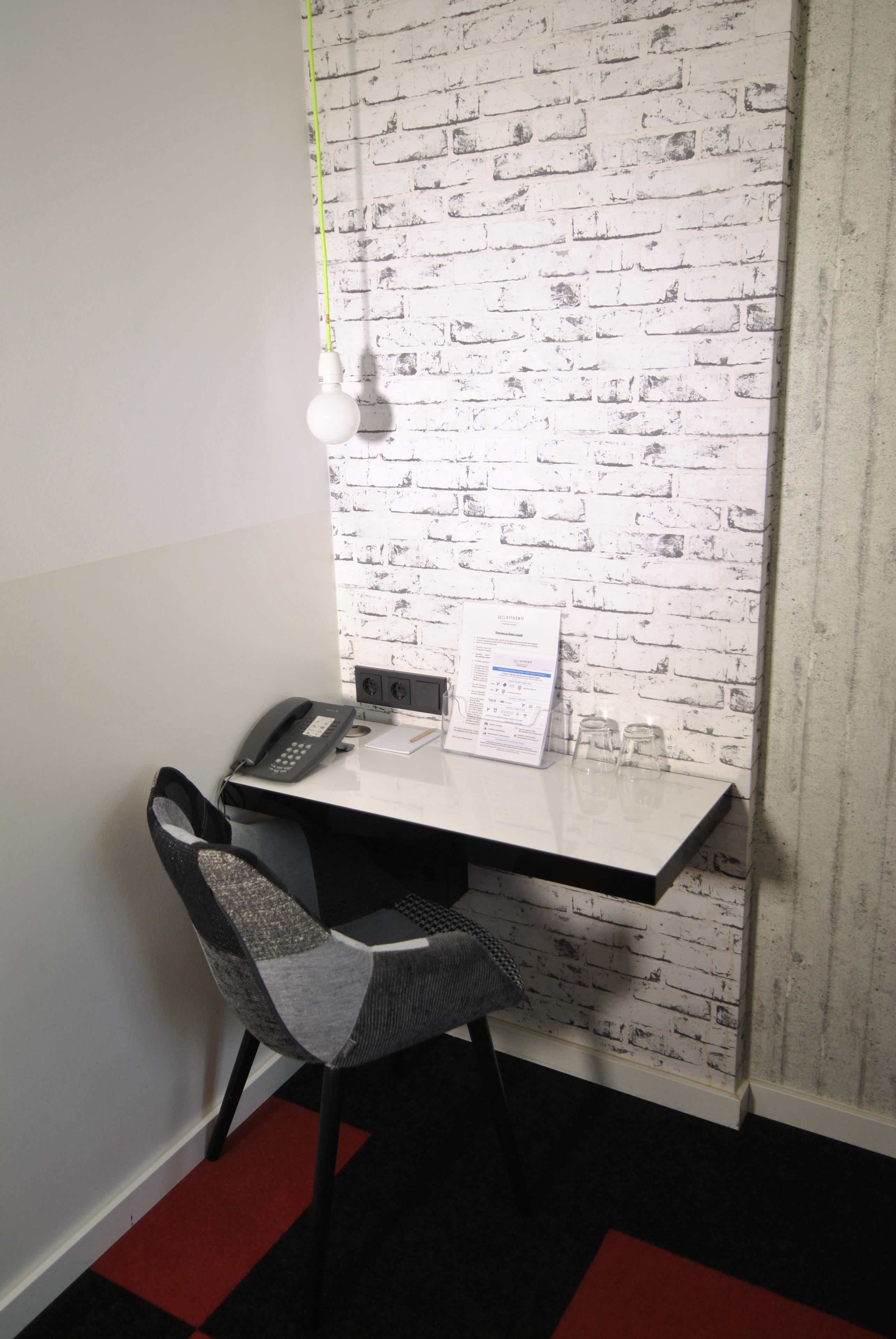 standard double room | in-room business centre