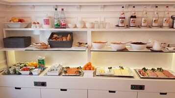 Desayuno buffet todos los días (con cargo)