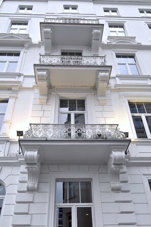 Front of property - Hotel Cristall (Frankfurt)