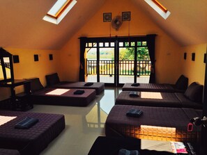 Family Room | Desk, free WiFi - Wopakok Hotel (Pakse)