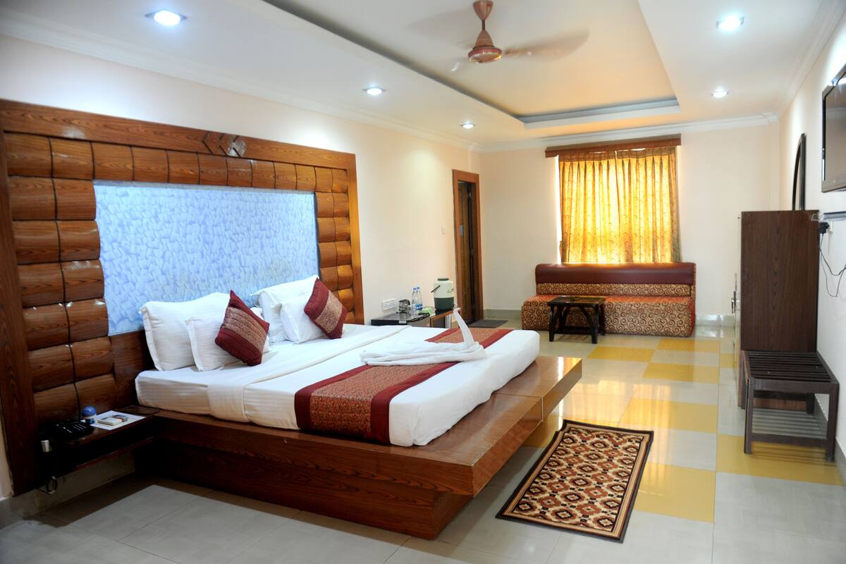 Executive Suite, Ocean View, Beachside