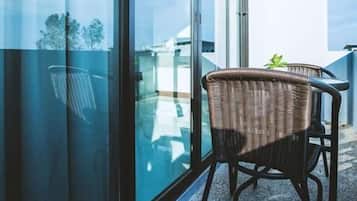 Apartment Double Room | Balcón