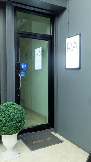 Overnatningsstedets indgangsparti