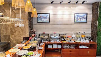 Free daily buffet breakfast