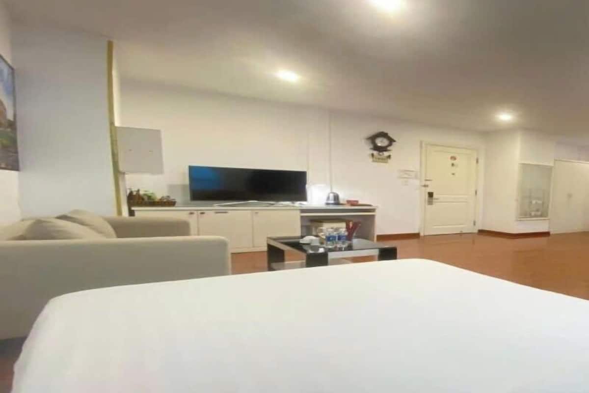 Habitación ejecutiva doble | Minibar, caja fuerte, tabla de planchar con plancha y wifi gratis