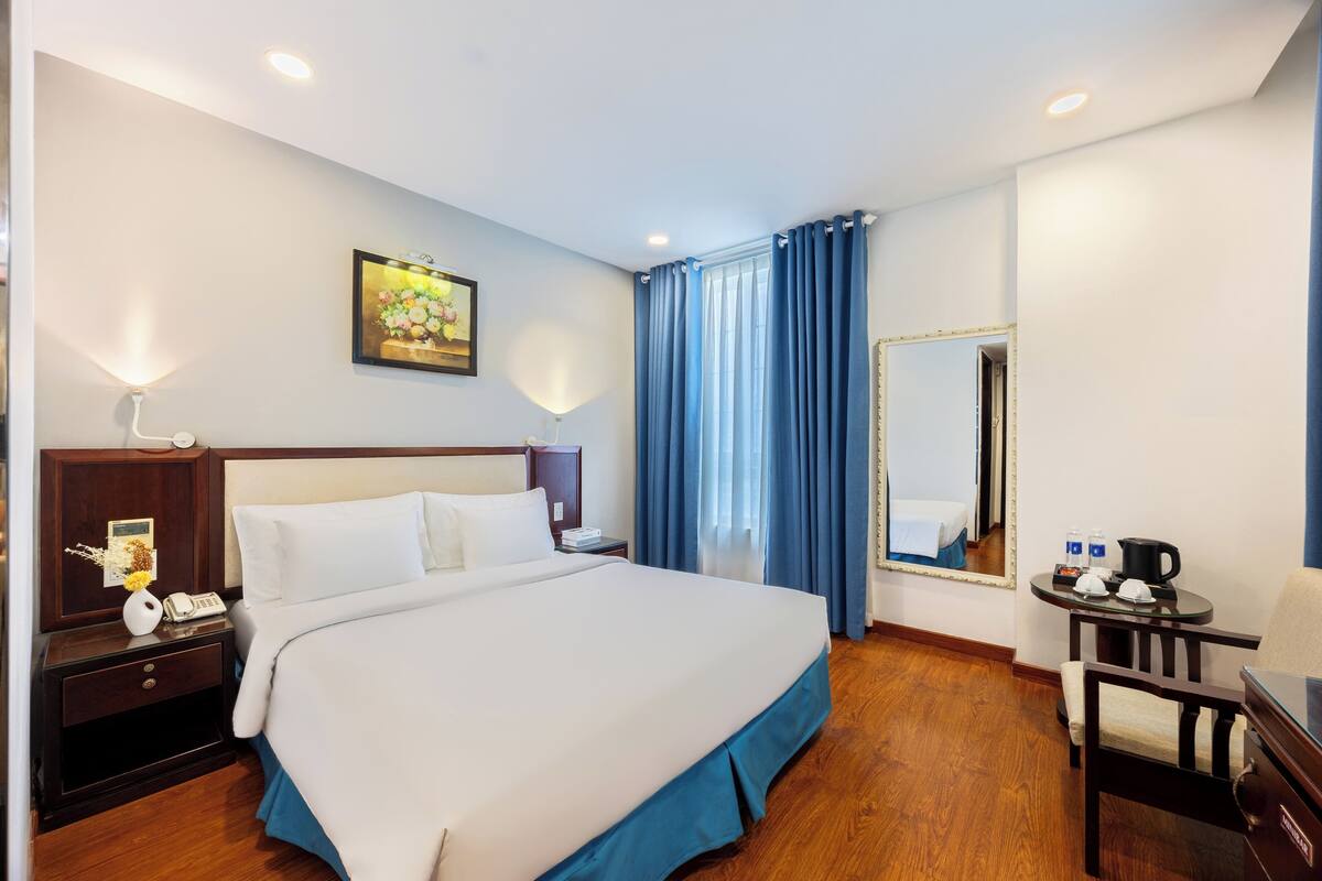 Luxury Double Room | Minibar, in-room safe, iron/ironing board, free WiFi