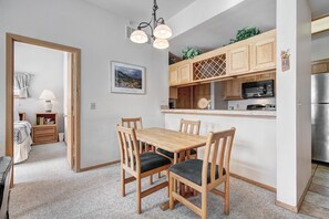 Condo, 2 Bedrooms | Dining - Lake Forest 201f 2 Bedroom Condo by RedAwning (Frisco)