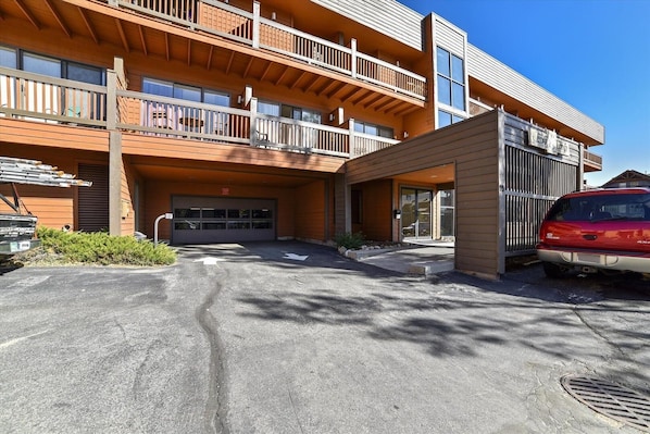 Exterior - Cedar Lodge 309 Studio Bedroom Condo by RedAwning (Frisco)