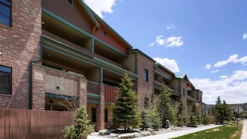 Condo, 3 Bedrooms | Exterior