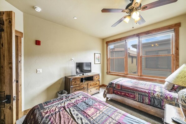 2 bedrooms, free WiFi, bed sheets