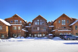 Exterior - Mount Victoria Lodge #d 3 Bedroom Condo by RedAwning (Frisco)