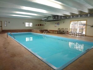 Condo, 2 quartos | Piscina | Piscina interna, piscina externa