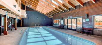 Mountainside 229e 1 Bedroom Condo by RedAwning