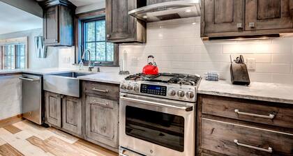 Frisco Street House 100 4 Bedroom Home by RedAwning