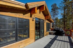 House, 4 Bedrooms | Balcony - Frisco Street House 100 4 Bedroom Home by RedAwning (Frisco)