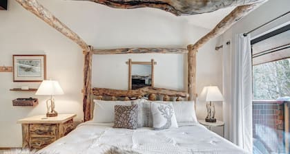 Lagoon 762b 3 Bedroom Townhouse by RedAwning