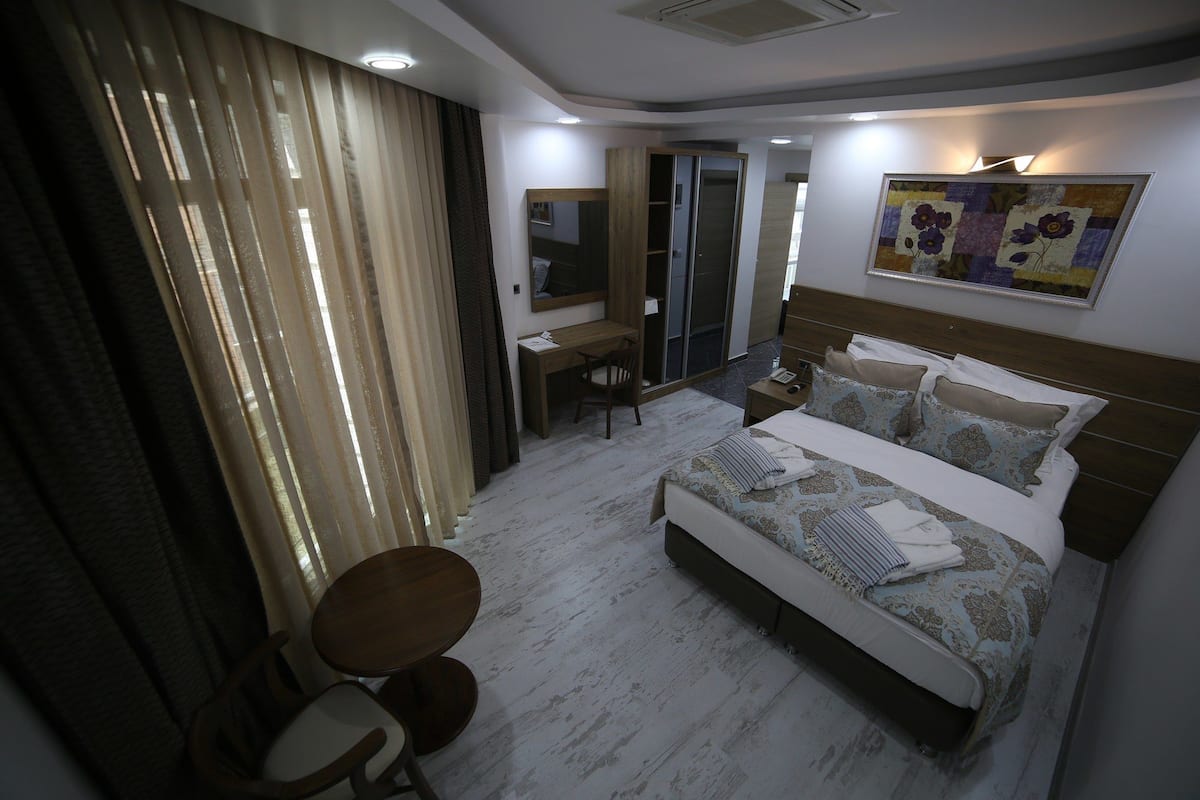 Premium bedding, minibar, in-room safe, desk