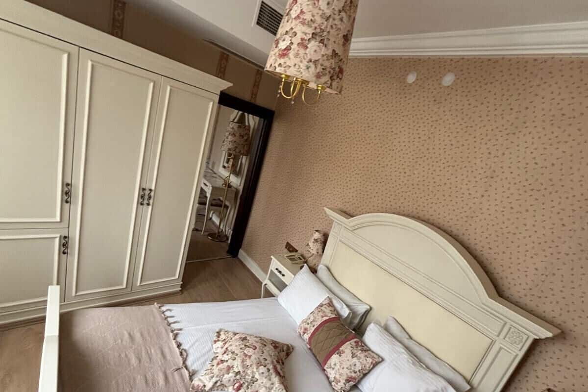 Standard Room | Premium bedding, minibar, in-room safe, desk