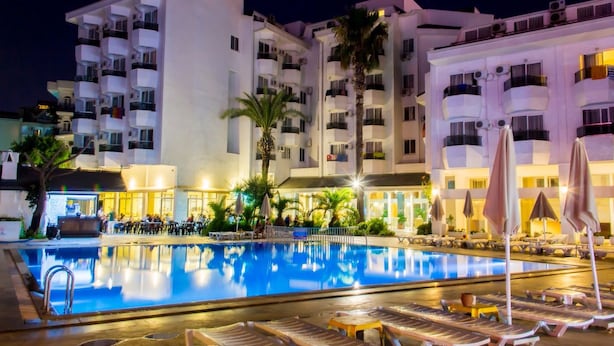 Front of property - evening/night - Sonnen Hotel (Marmaris)
