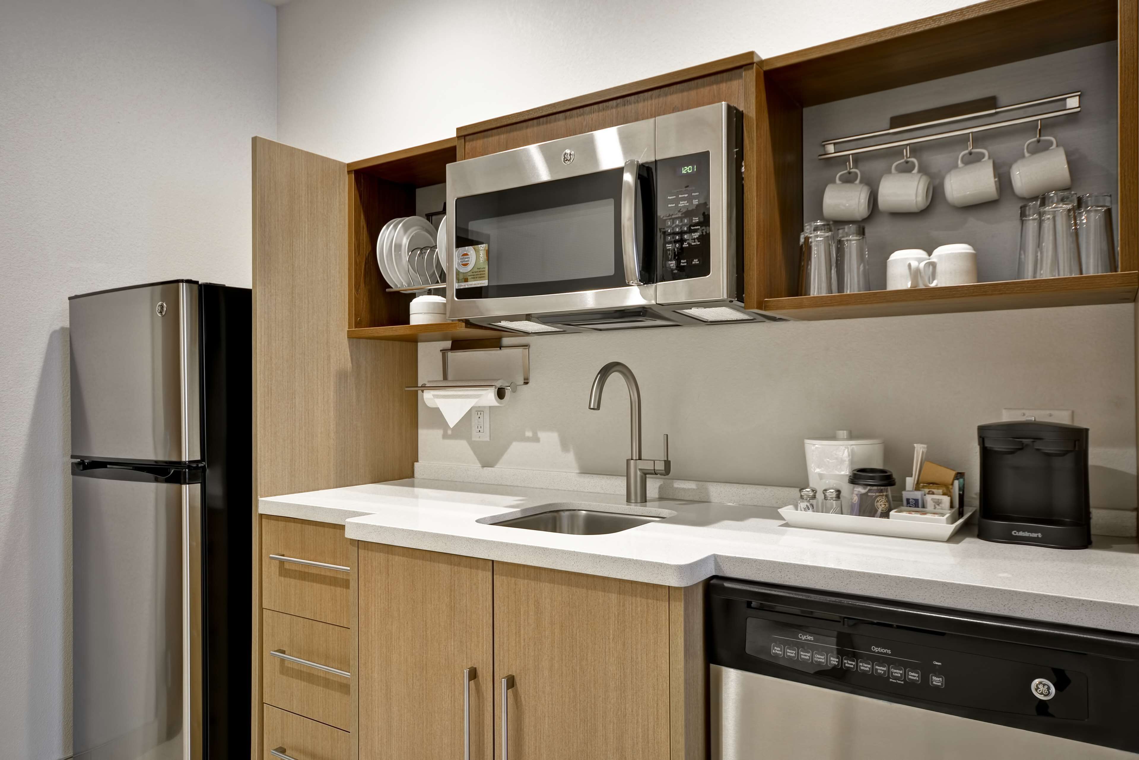 studio, 1 king bed, accessible (hearing) | private kitchen | full-sized fridge, coffee/tea maker