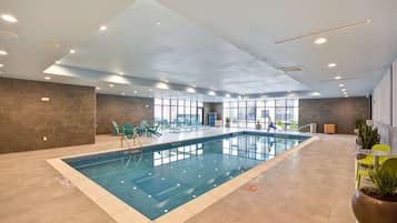 Indendørs pool