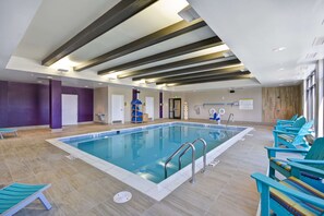 Indoor pool, open 9:00 AM to 11:00 PM, sun loungers - Home2 Suites by Hilton Perrysburg Levis Commons Toledo (Perrysburg)