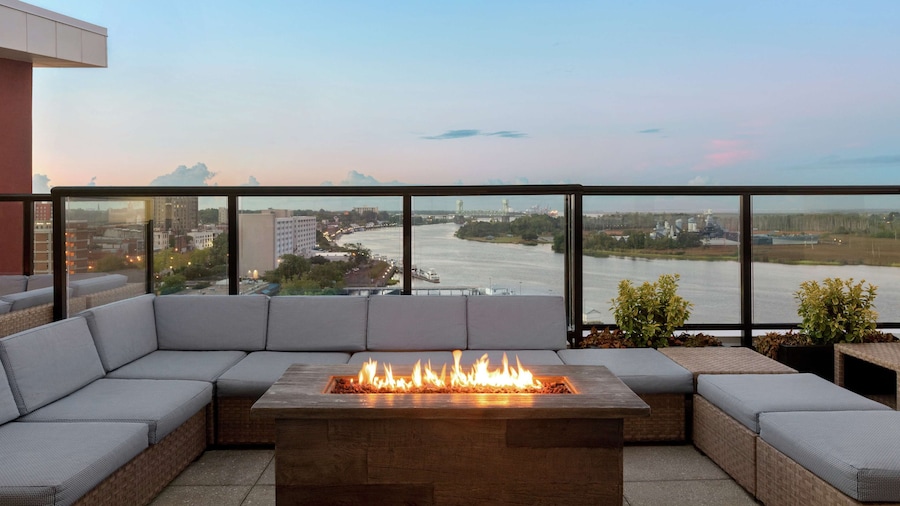 Embassy Suites by Hilton Wilmington Riverfront