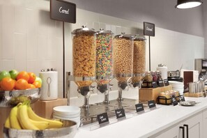 Breakfast, lunch and dinner served  - Embassy Suites by Hilton Wilmington Riverfront (Wilmington)