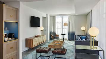 Premium bedding, in-room safe, desk, laptop workspace