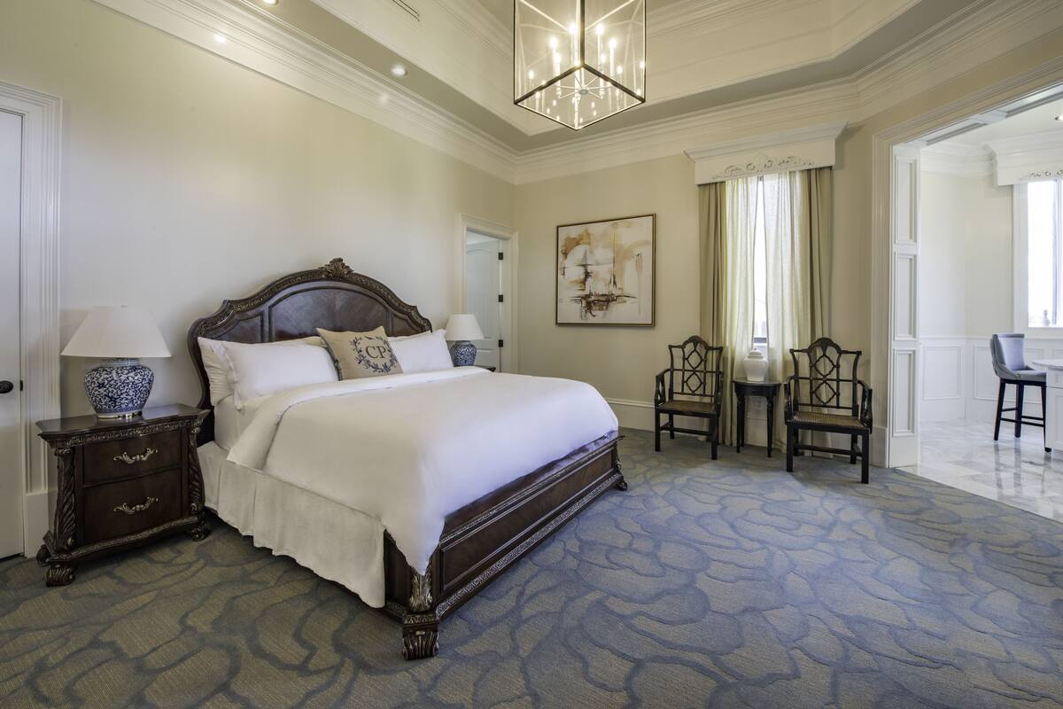 presidential suite (terrace) | in-room safe, iron/ironing board, free wifi