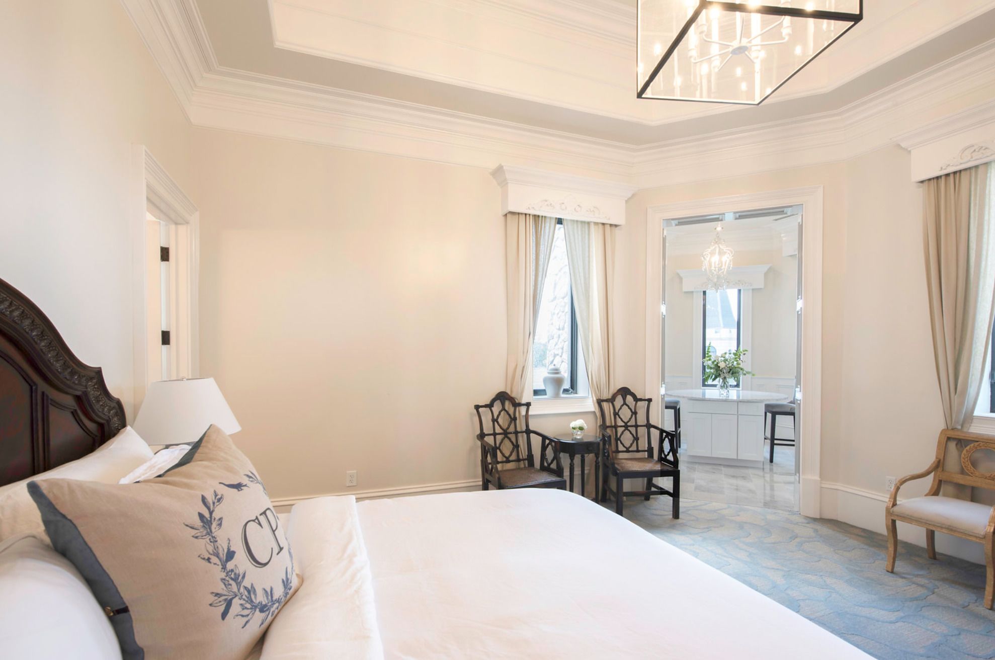 presidential suite (terrace) | in-room safe, iron/ironing board, free wifi