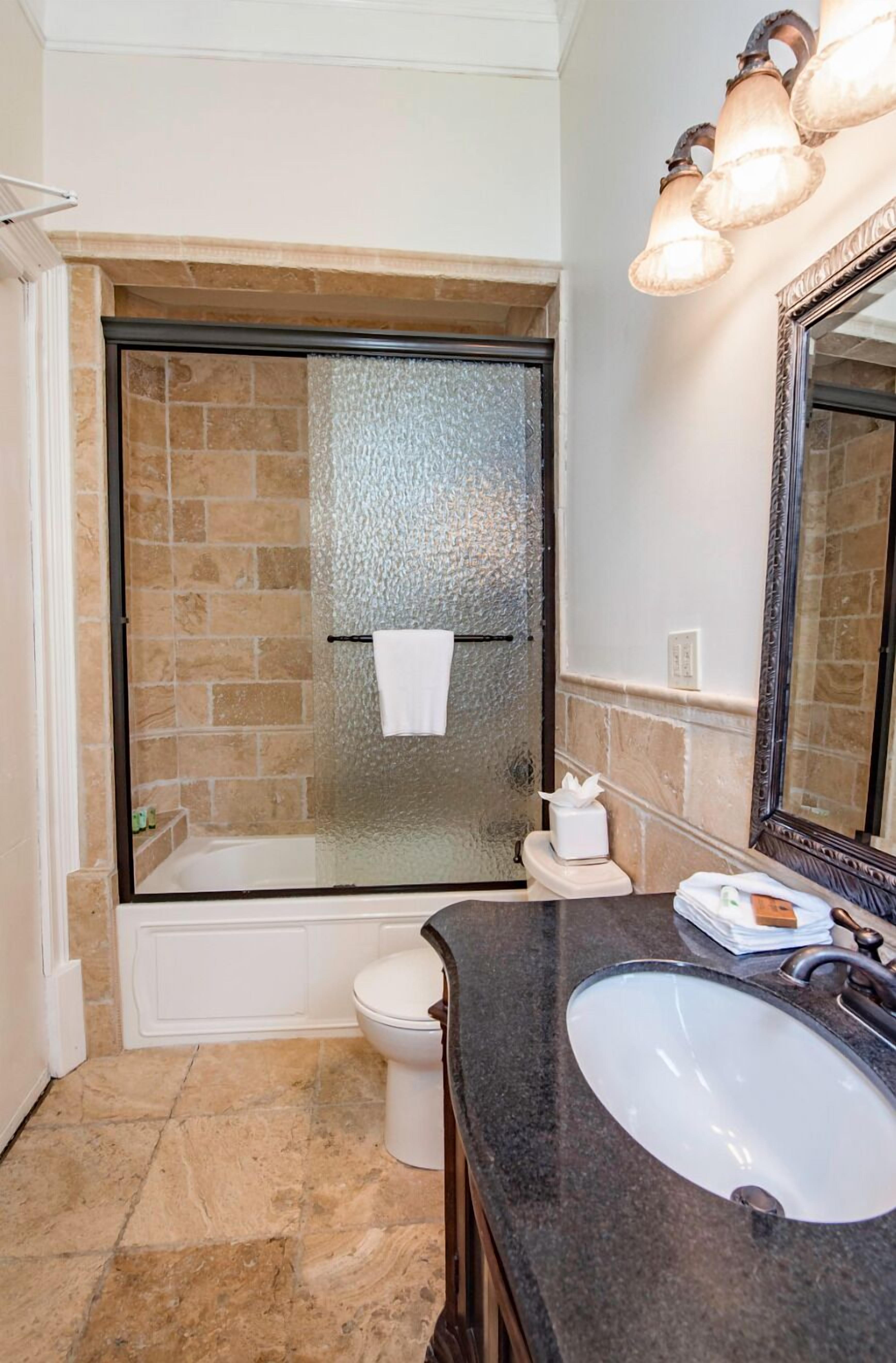 chalet, balcony (farmview chalet) | bathroom | combined shower/bathtub, deep-soaking bathtub, free toiletries