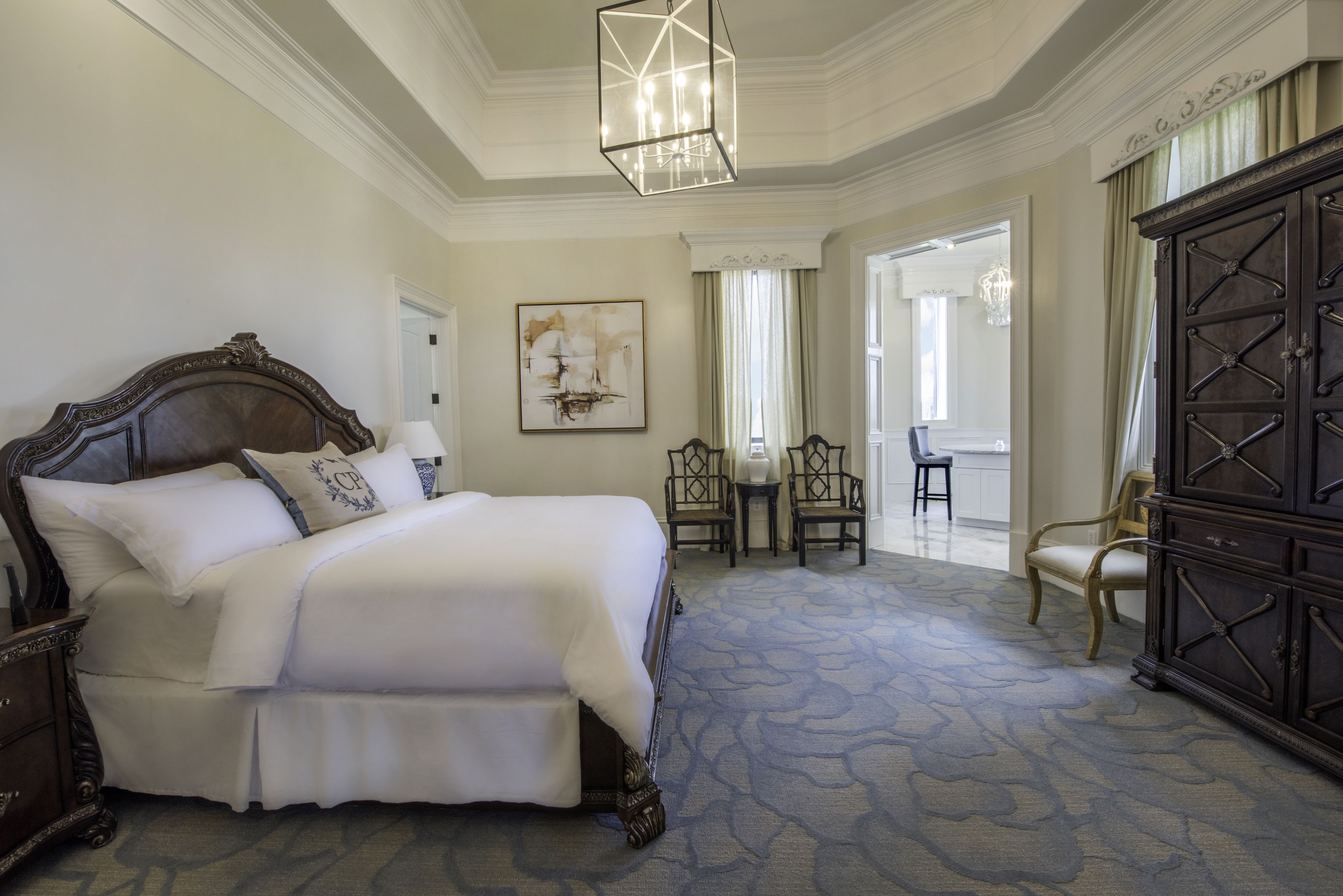 presidential suite (terrace) | in-room safe, iron/ironing board, free wifi