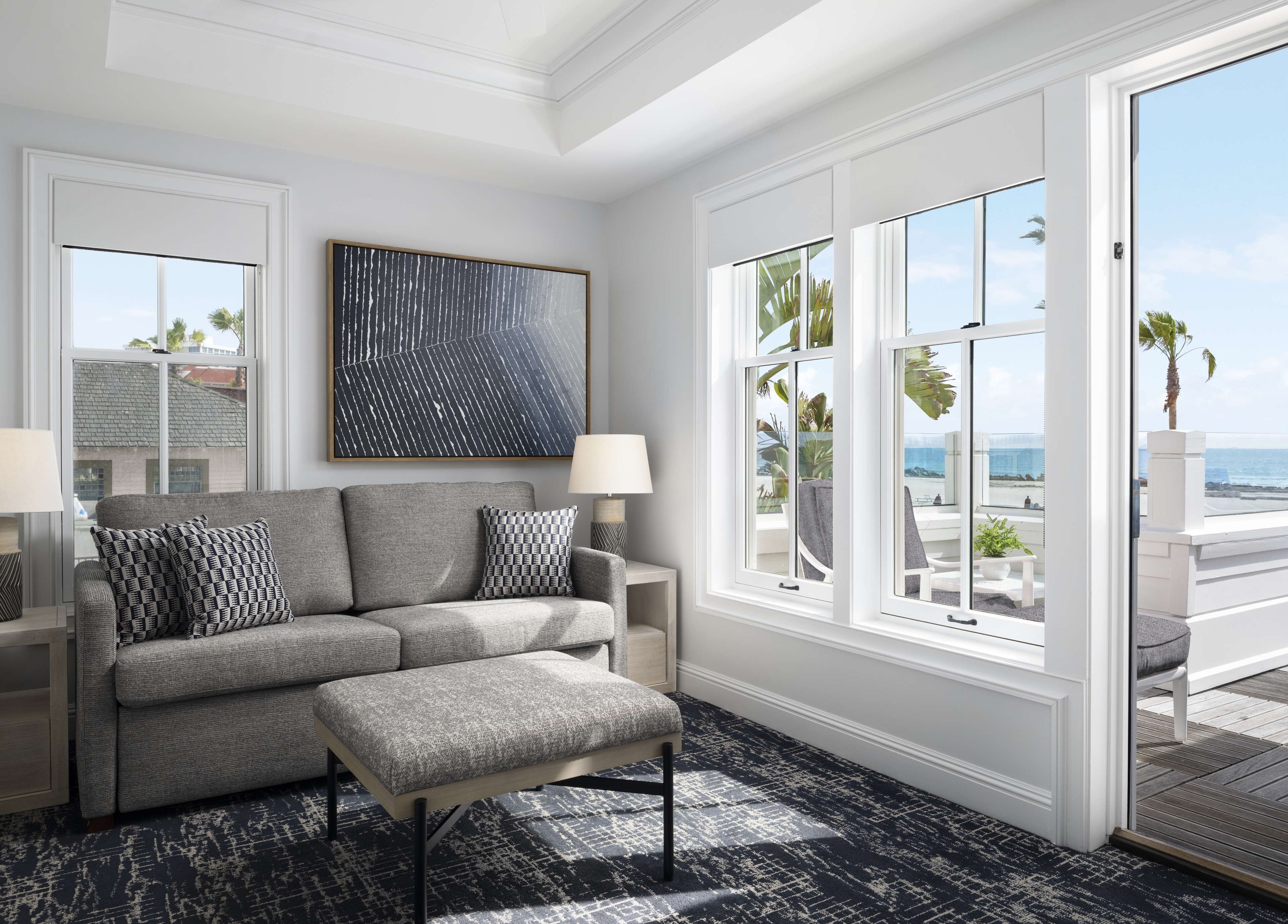 suite, 1 king bed (horizon suite) | living area | 55-inch smart tv with cable channels, fireplace, netflix