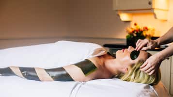 Couples treatment rooms, body treatments, aromatherapy