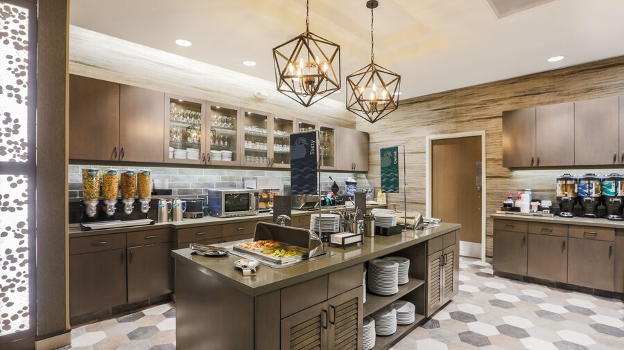 Homewood Suites by Hilton Charleston Historic District