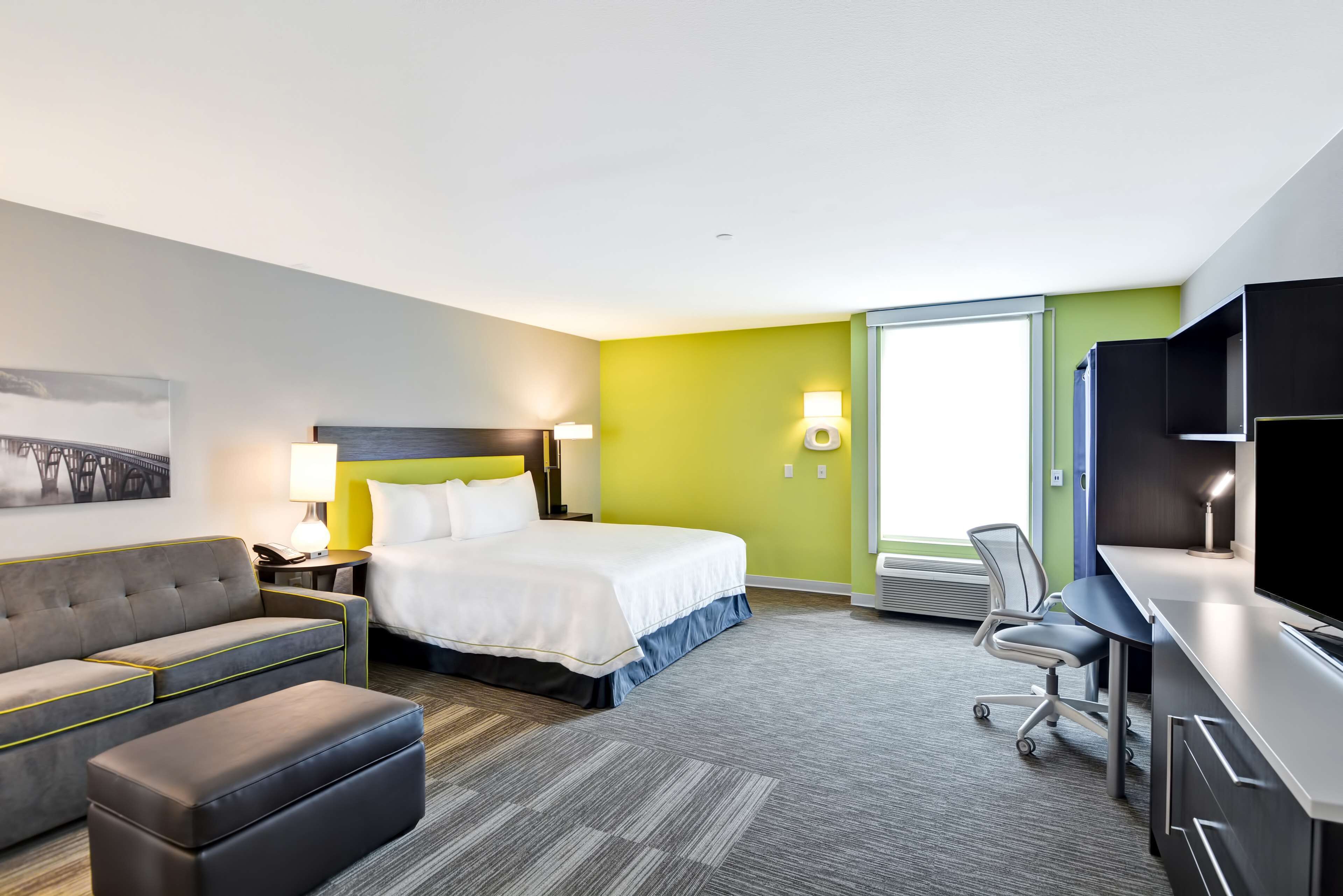 55-inch lcd tv with cable channels, tv, mp3 dock