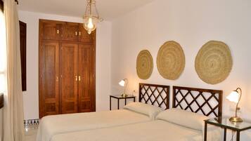 Apartamento superior | Tabla de planchar con plancha, wifi gratis, ropa de cama