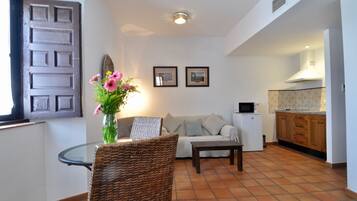 Appartement, 1 slaapkamer | Woonruimte | Een flatscreentelevisie en Netflix