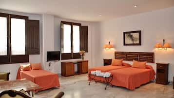 Kamar Triple Deluks | Setrika/meja setrika, Wi-Fi gratis, dan seprai linen