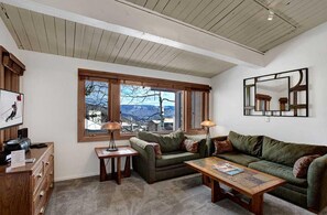 Condo, Hot Tub, Mountain View (Aspenwood K15) | Living room