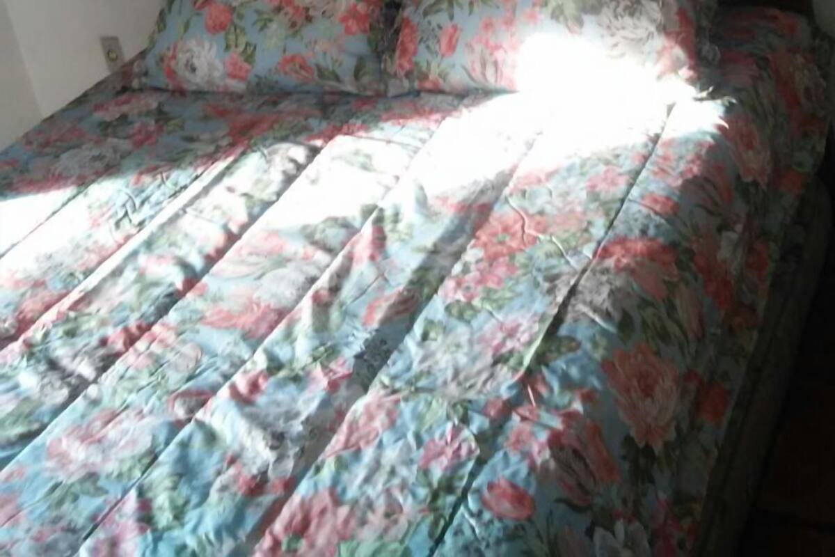 Suite classique, 1 grand lit | Accès au Wi-Fi (inclus)